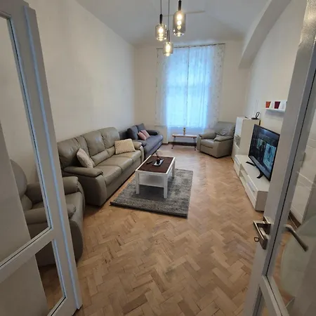 Velký V Centru Města *